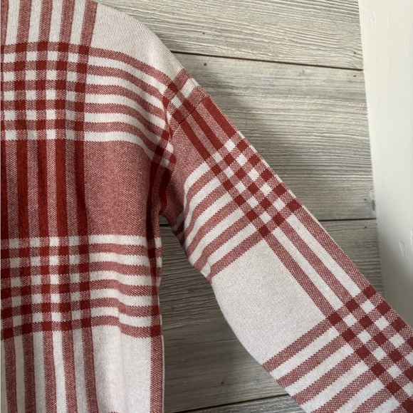 Max Studio Plaid Sweater - Picture 2 of 6